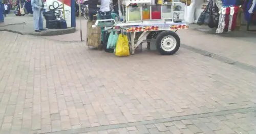PUNTO AMBULANTE DE HIDRATACION JUGO DE NARANJA  SALPICON  FRUTA PICADA PUNTO AMBULANTE DE HIDRATACION JUGO DE NARANJA  SALPICON  FRUTA PICADA